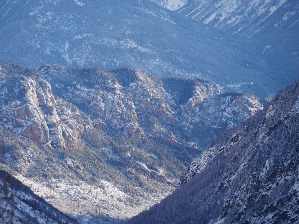 Raid à ski sauvage dans les Hautes Alpes