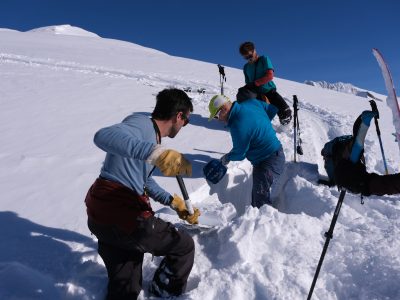 Formation groupe avalanche neige